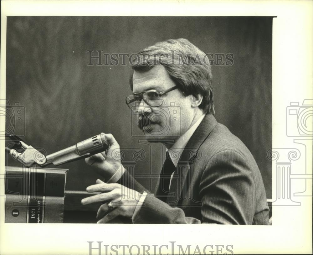 1981 Press Photo James Schoenperlen hearing - mjc16262 - Historic Images