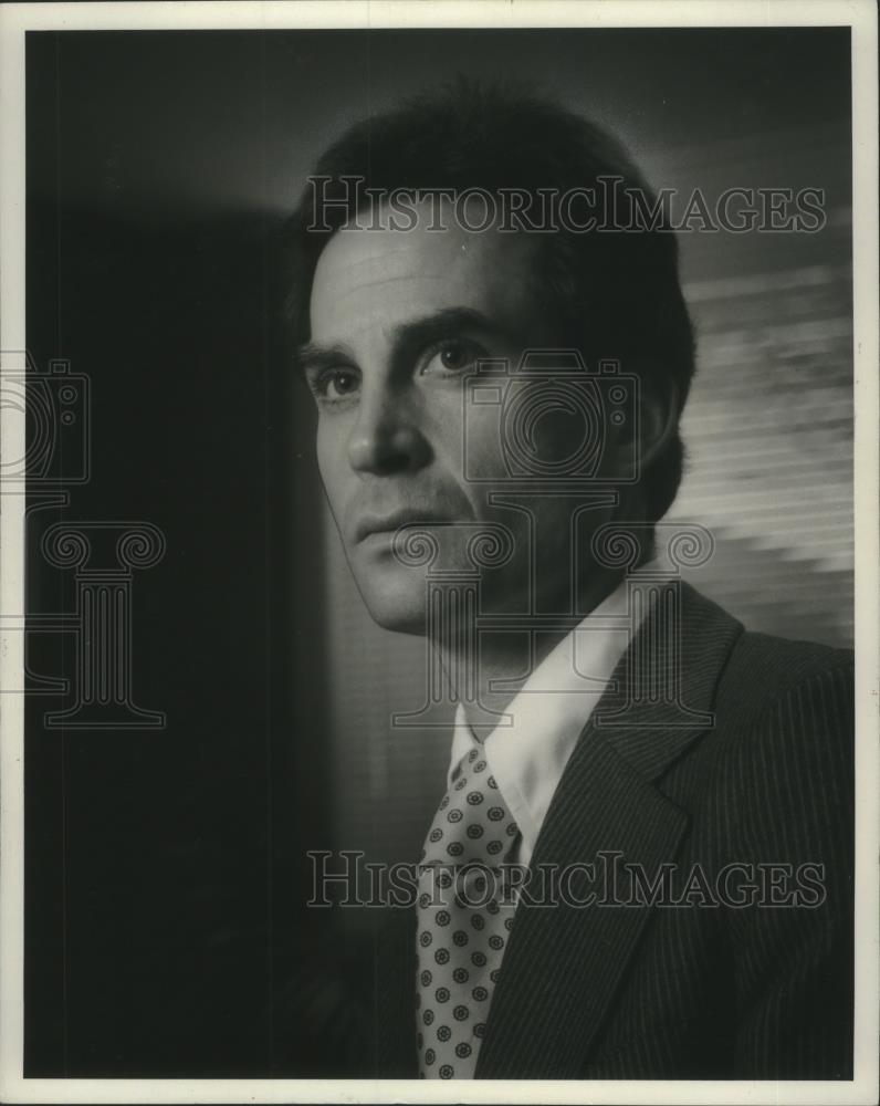 1981 Press Photo Rabbi Francis Barry Silberg Congregation Emanu-El B&#39;ne Jeshurun - Historic Images