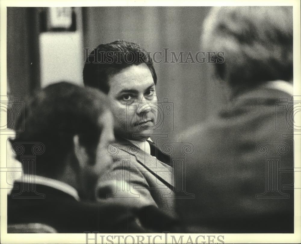 1982 Press Photo Allan Miller, Milwaukee police officer on trial, Wisconsin - Historic Images