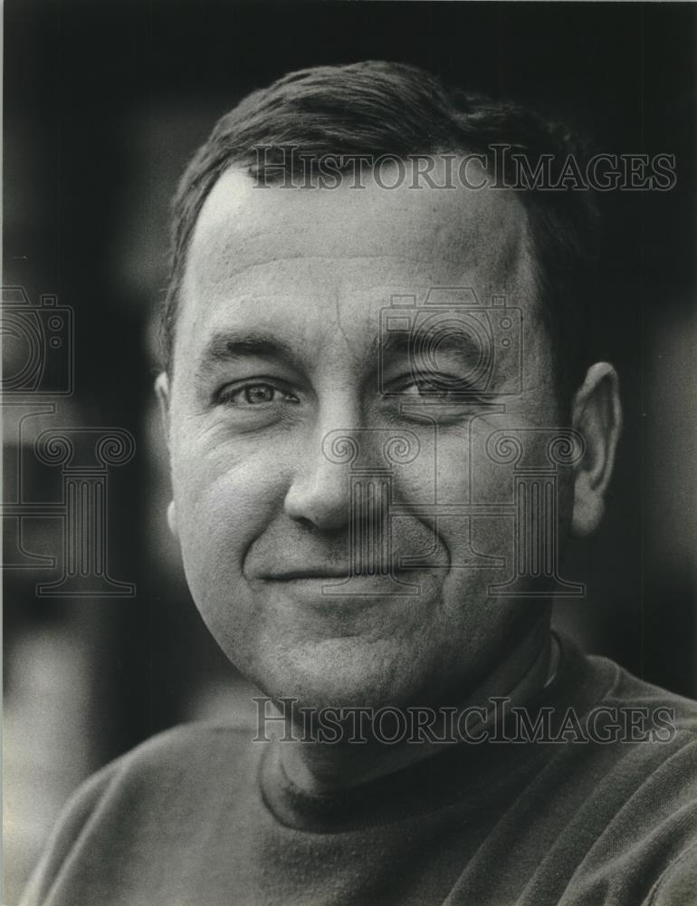 1983 Press Photo Karl Schlueter of Milwaukee was incensed at judge Reynolds - Historic Images