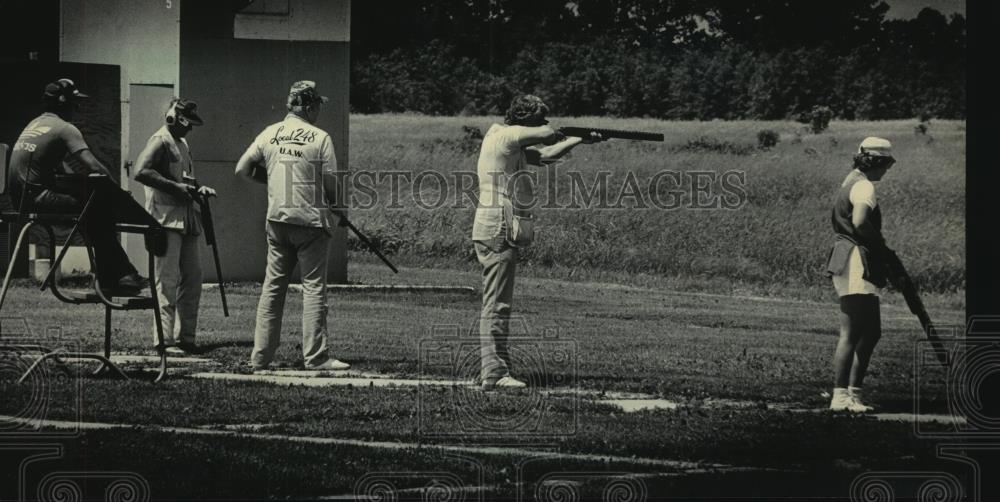 1984 Press Photo Wisconsin Five Man Trapshooting Tournament at Waukesha Gun Club - Historic Images