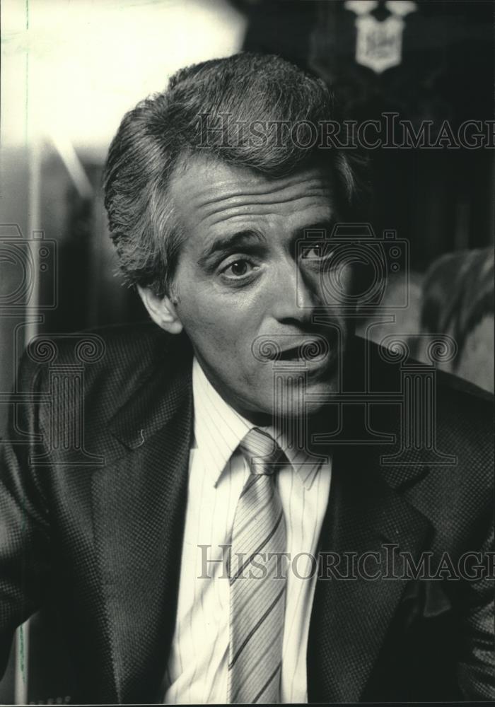 1984 Press Photo Robert Pante, author of &quot;Dressing to Win&quot; - mjc20511 - Historic Images