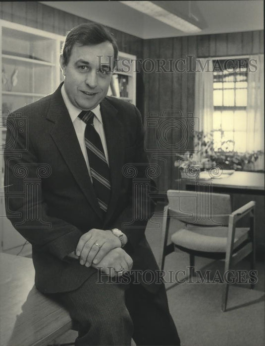 1984 Press Photo Carl Smith, County's University of Wisconsin Extension chairman - Historic Images