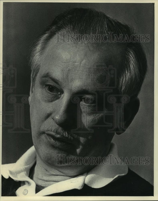 1986 Press Photo Charles Treadwell former Mequon City Clerk - mjc18576 - Historic Images