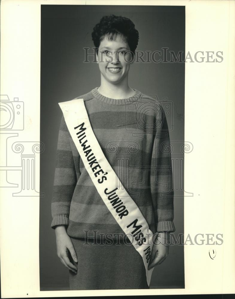 1987 Press Photo Margo Van Buskirk, Milwaukee Junior Miss 1988 - mjc23086 - Historic Images