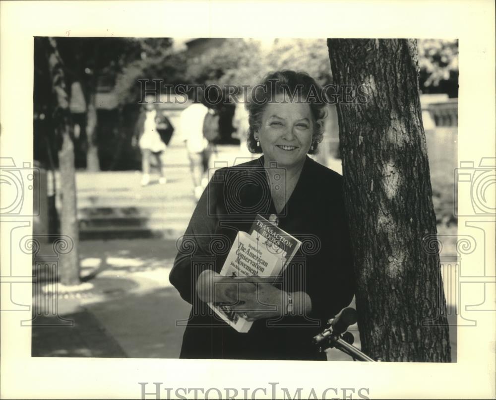 1987 Press Photo Gretchen Schoff Professor at University of Wisconsin - Madison - Historic Images