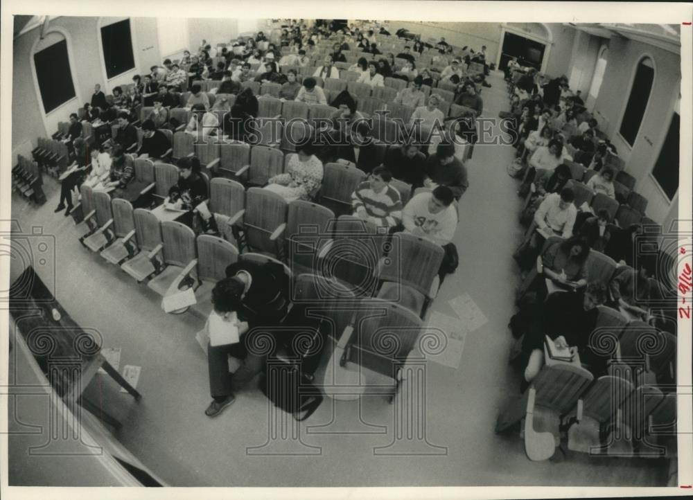 1989 Press Photo Large classroom at Bascom Hall at UW-Madison - mjc20042 - Historic Images