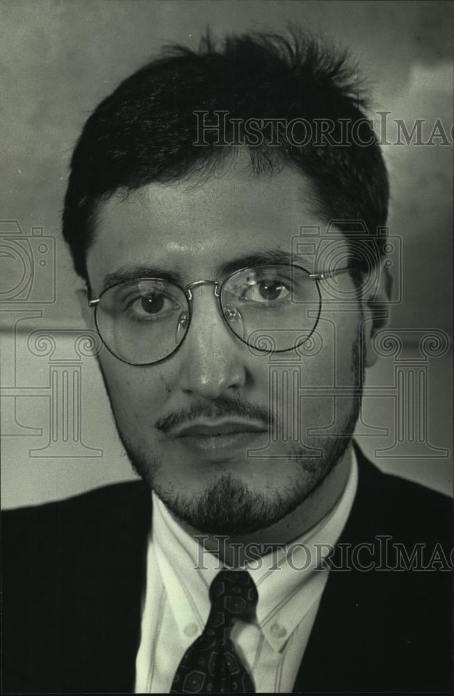 1990 Press Photo Muaaz Tarabichi, manager of Mammography Screen Ltd, Milwaukee - Historic Images