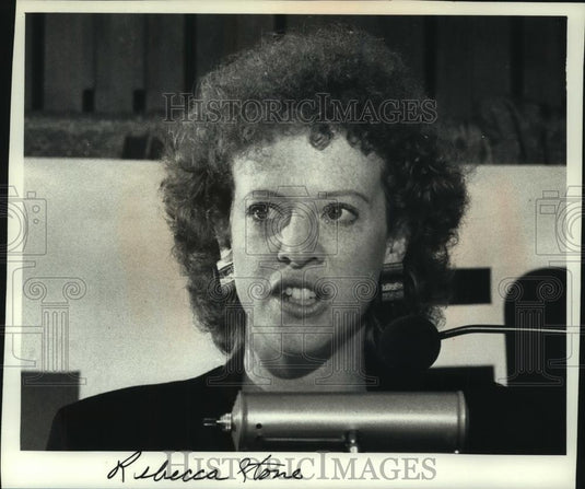 1990 Press Photo Rebecca Stone director of Public Policy in Washington, DC - Historic Images