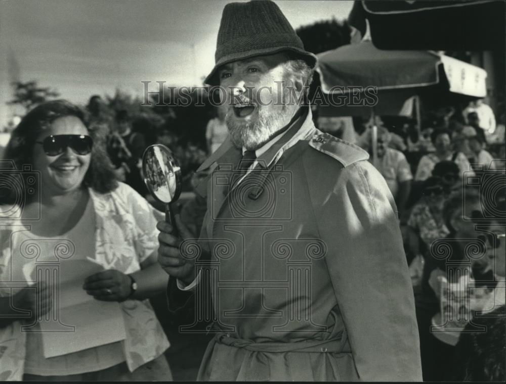 1990 Press Photo Jack Lee director of Milwaukee Area Radio Stations, Milwaukee - Historic Images