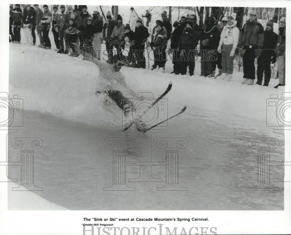 1992 Press Photo The Sink or Ski event at Cascade Mountain&#39;s Spring Carnival - Historic Images