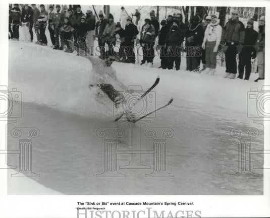 1992 Press Photo The Sink or Ski event at Cascade Mountain's Spring Carnival - Historic Images