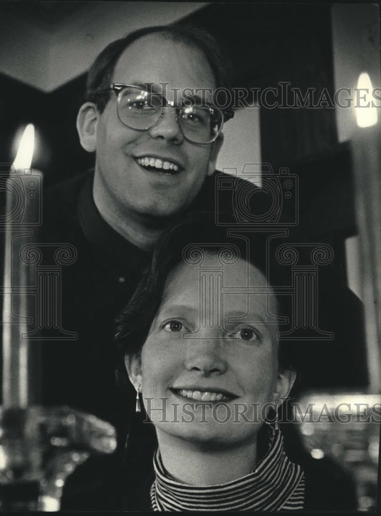 1993 Press Photo The Zimmermans: not cursing the darkness Valentine's Day - Historic Images