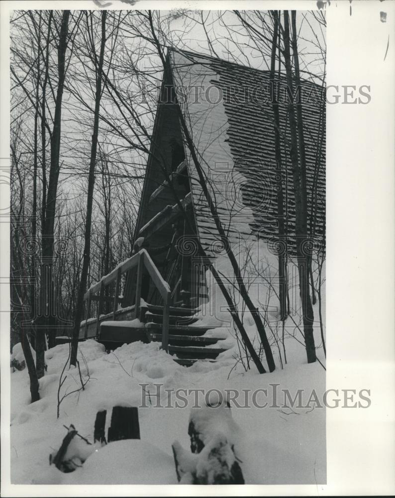 1995 Press Photo New resort near Upson Wisconsin - mjc20361 - Historic Images