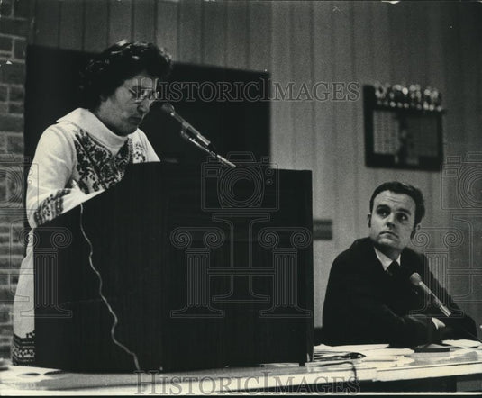 Press Photo Representatives Midge Miller And F. James Sensenbrenner On Stage - Historic Images