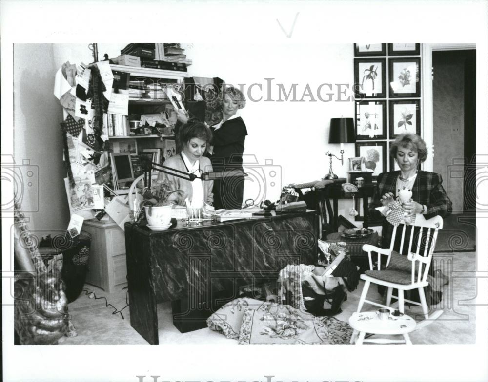 1990 Press Photo Detroit Junior League Room Display - RRV02697 - Historic Images