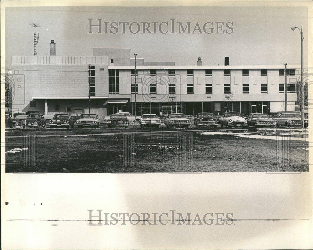 1965 Press Photo Northern Illinois University Center - RRV65835 - Historic Images