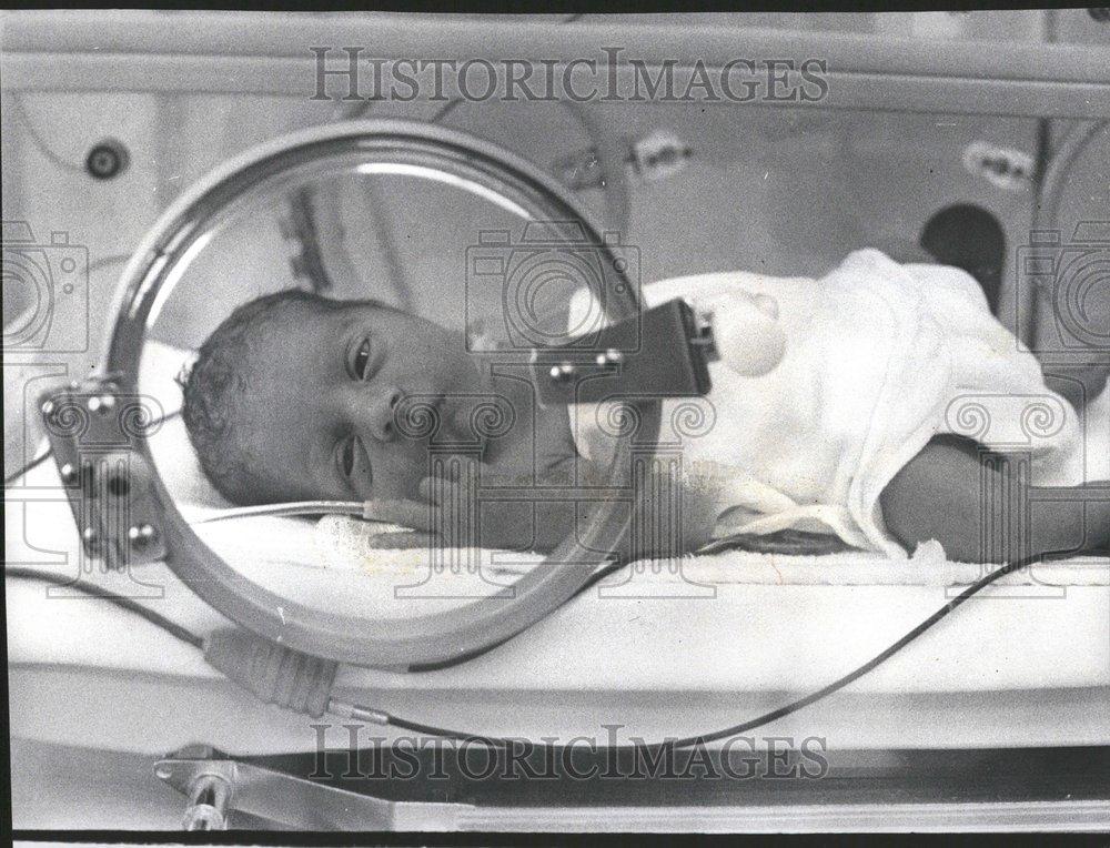 1973 Press Photo Lisa Scialabba Grant Hospital Triplets - RRV42383 - Historic Images