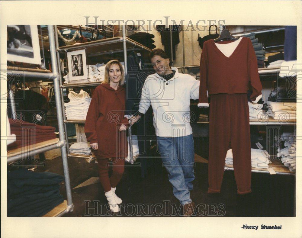 1992 Press Photo Casual Fashion Clothes - RRV59169 - Historic Images