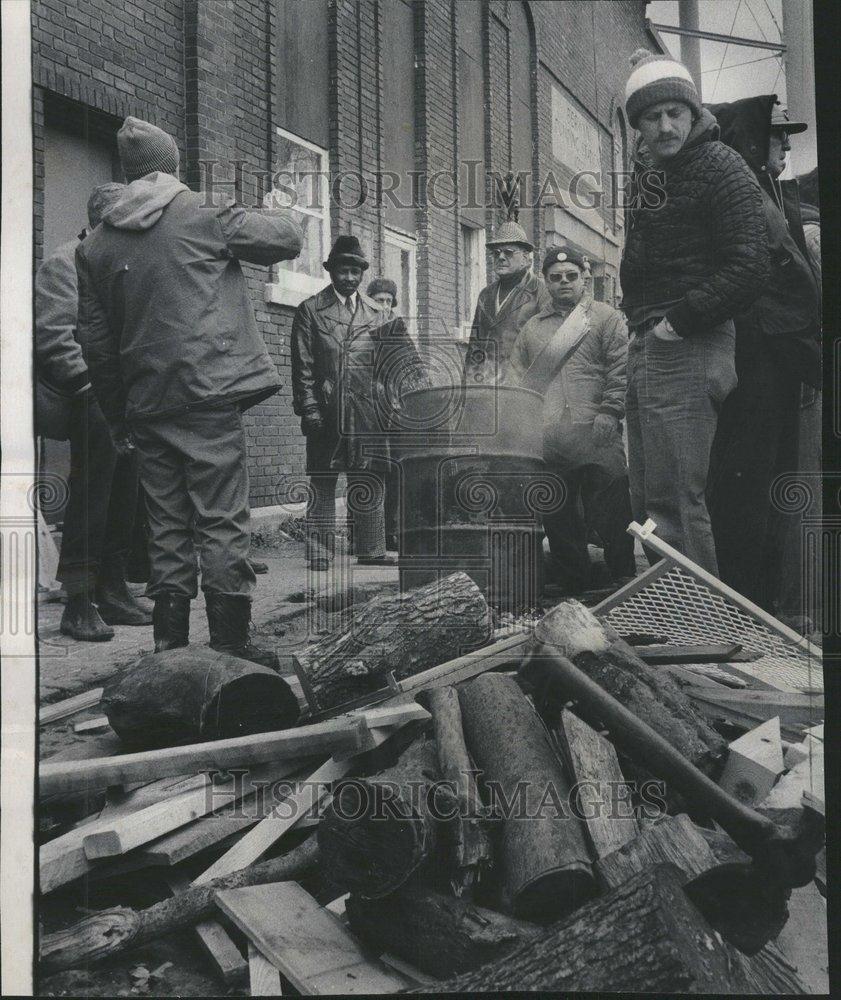 1976 Press Photo Berwyn Garbage Collectors Strike - RRV63253 - Historic Images