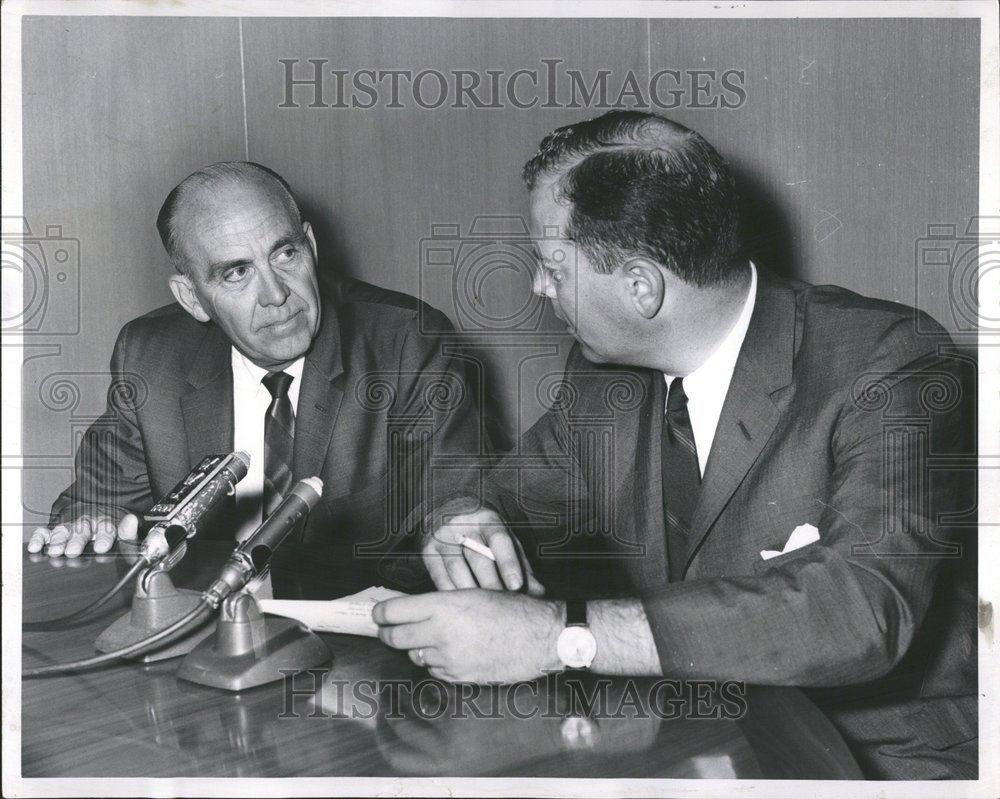 1964 Press Photo DPW Commissioner Glenn Richard - RRV72333 - Historic Images