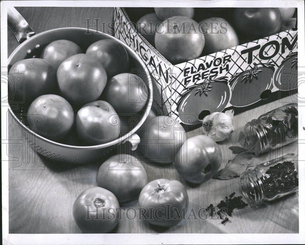 1958 Press Photo Tomatoes Vegetables Farming Nature - RRV51731 - Historic Images