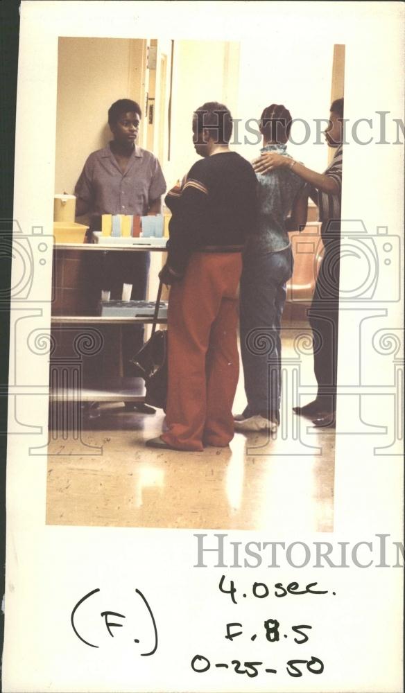 1983 Press Photo Michigan Institution Patients - RRV33705 - Historic Images