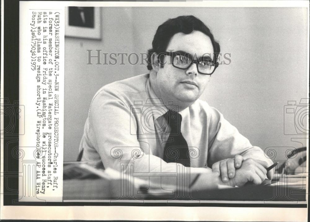 1975 Press Photo Charles Ruff Watergate prosecutors - RRV36677 - Historic Images