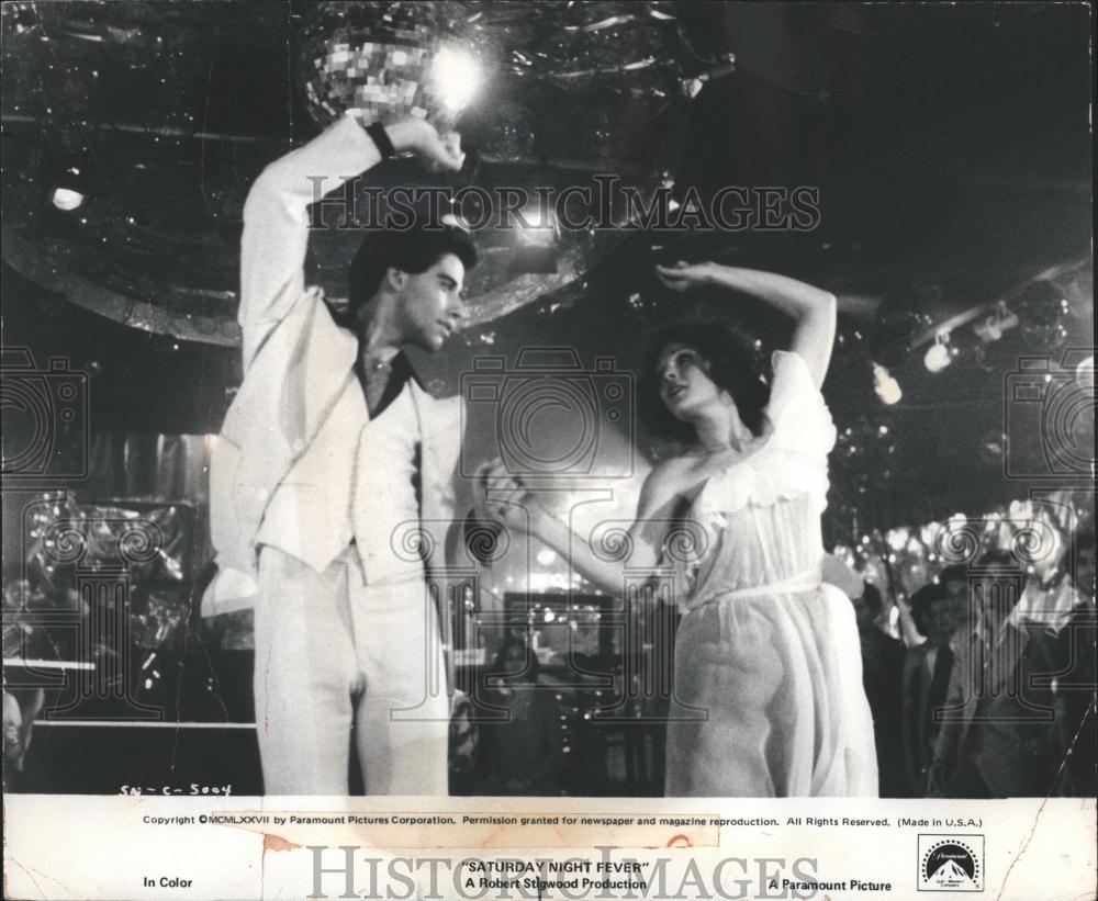 1977 Press Photo John Travolta &quot;Saturday Night Fever&quot; - RRV38503 - Historic Images