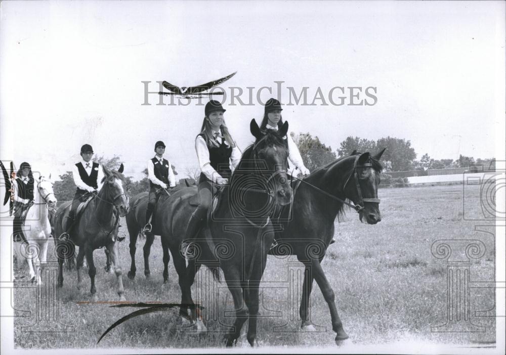 1967 Press Photo Girl Scouts Riding Horses - RRV03683 - Historic Images