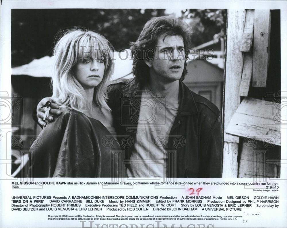 1990 Press Photo Mel Gibson Goldie Hawn Star Rick Scene - RRV16815 - Historic Images