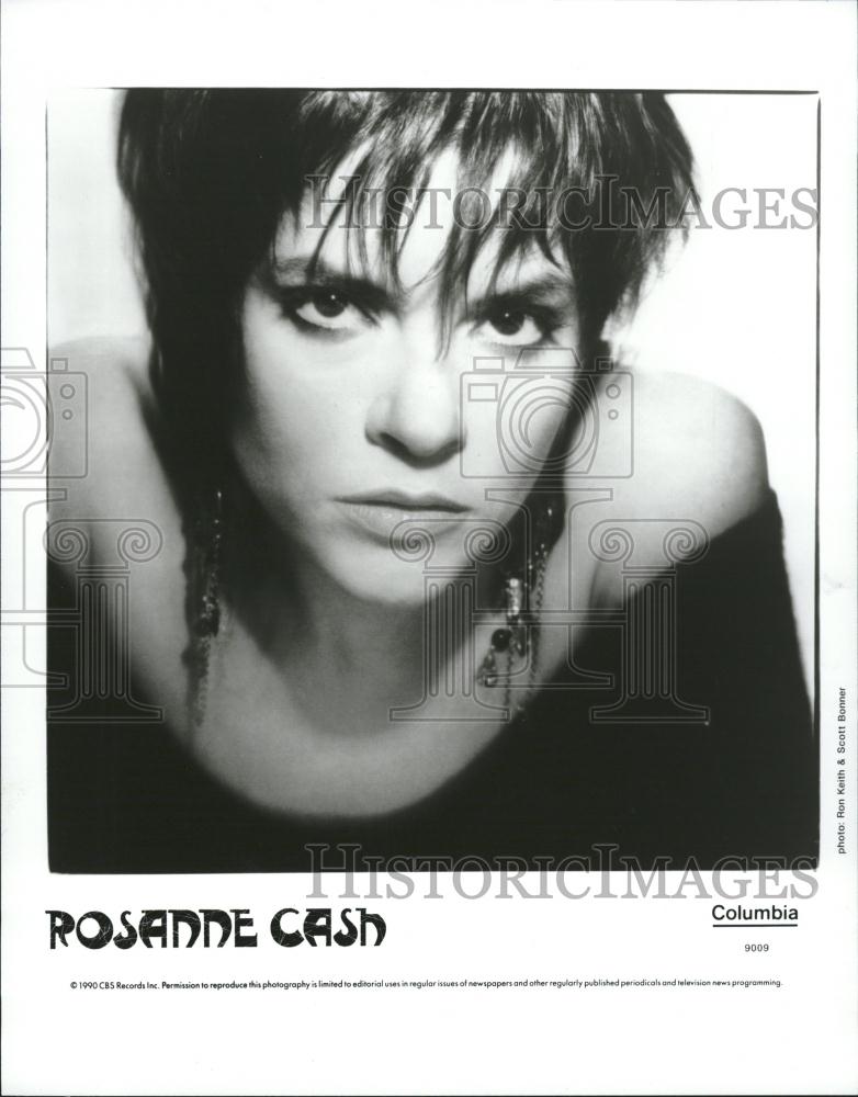 1991 Press Photo Rosanne Cash American singer author - RRV16423 - Historic Images