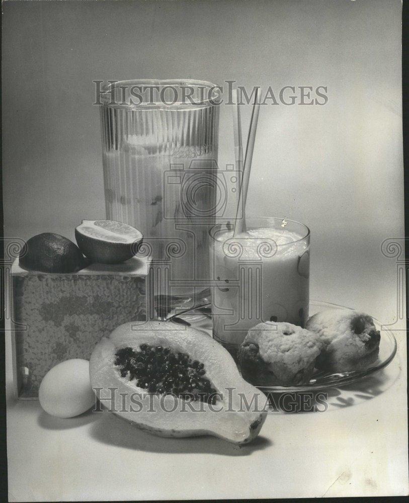 1980 Press Photo Papayas Fruit Juices Breakfast Food - RRV64551 - Historic Images