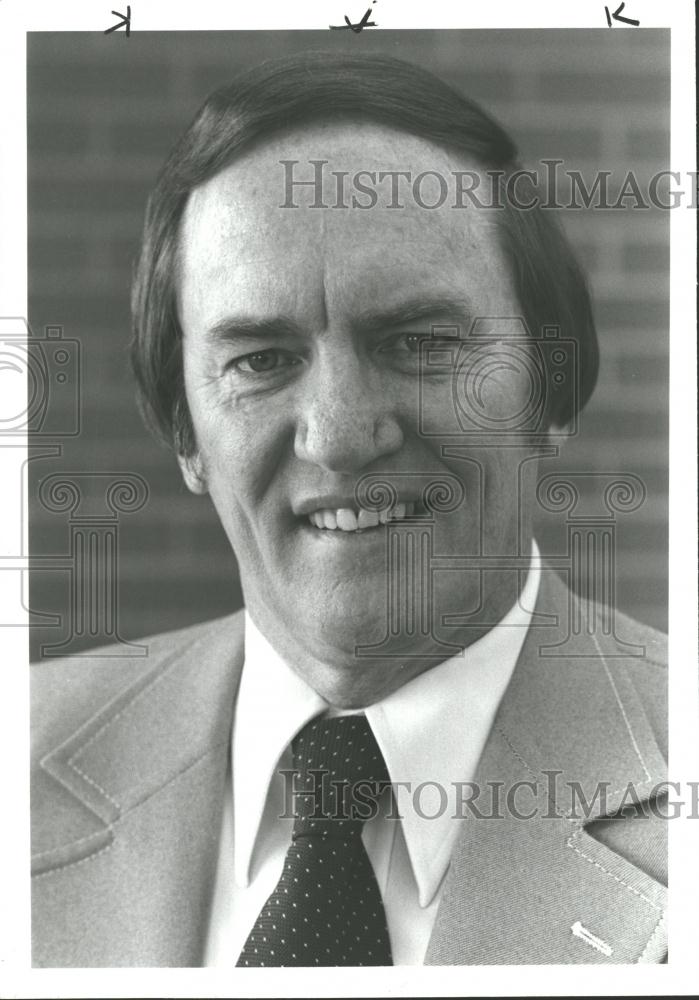 1983 Press Photo Labor Leader William Cassteiens - RRV35035 - Historic Images