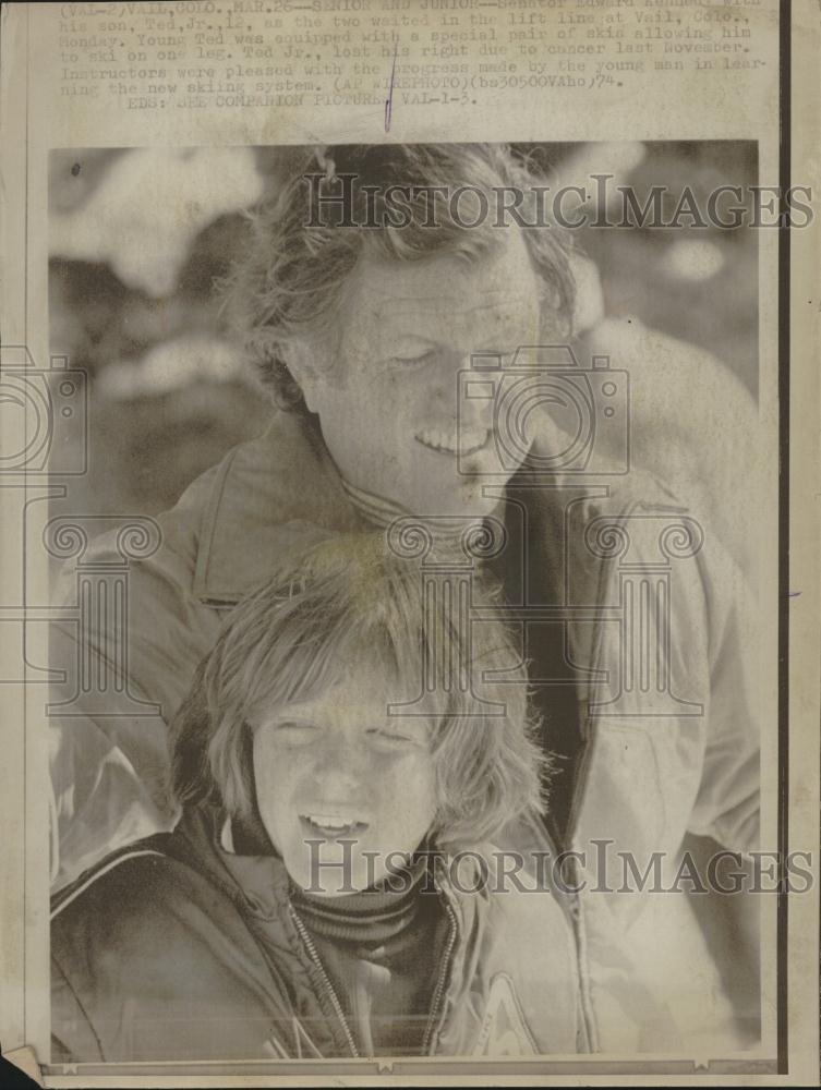 1974 Press Photo Sen Edward Kennedy son Ted Skis Vail - RRV14001 - Historic Images