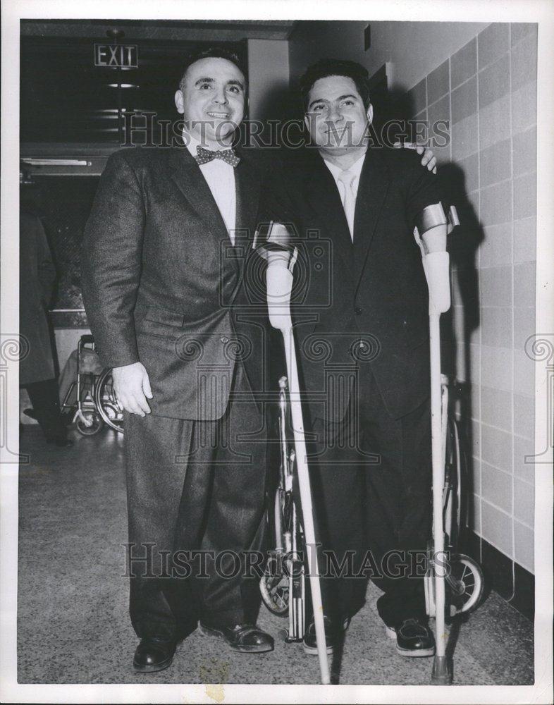 1954 Press Photo Alex Alozarki handicapped Abilities Co - RRV62183 - Historic Images