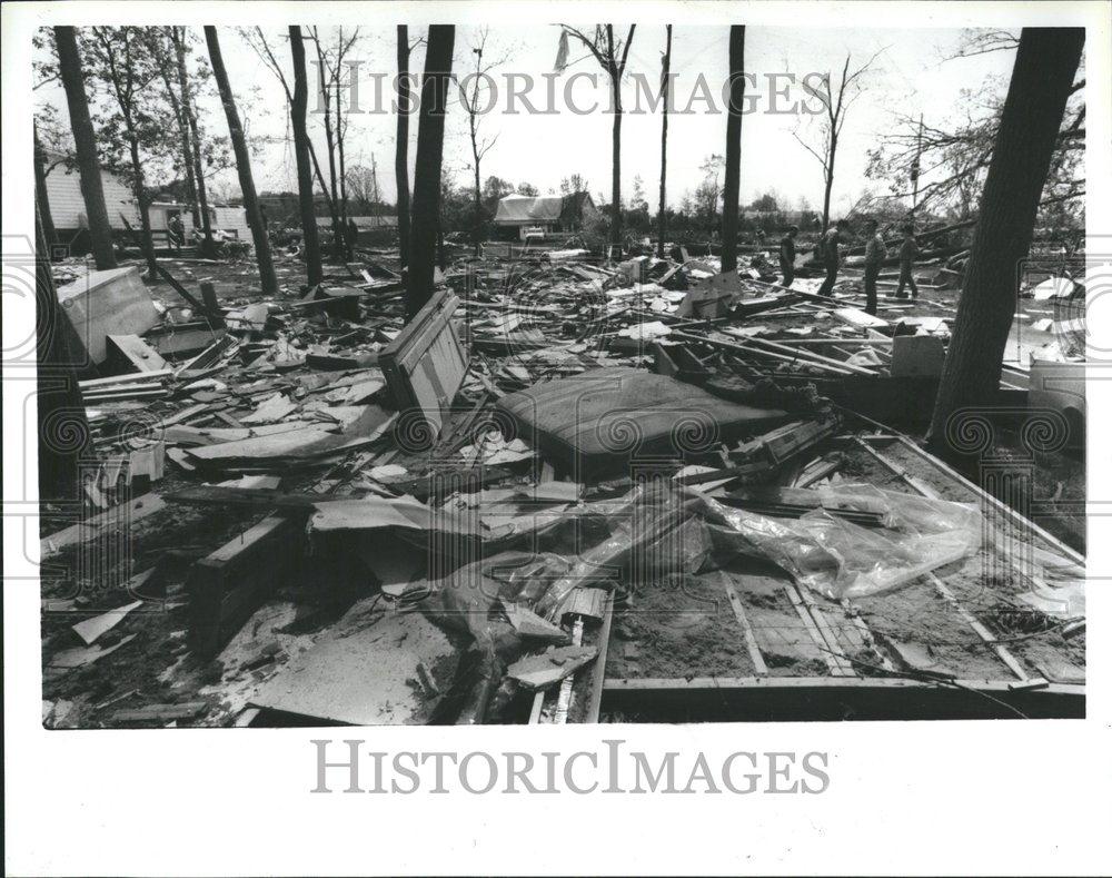 1986 Press Photo Tornado hits Coldwater MI. - RRV71507 - Historic Images