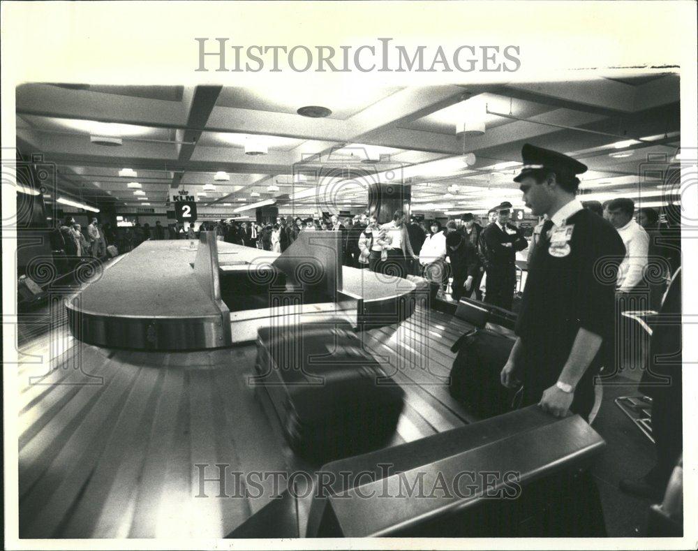 1987 Press Photo O&#39;Hare International Airport Baggage - RRV44733 - Historic Images