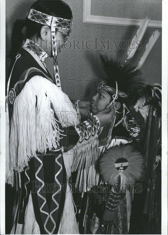 1993 Press Photo Winnebago Native American children - RRV69565 - Historic Images