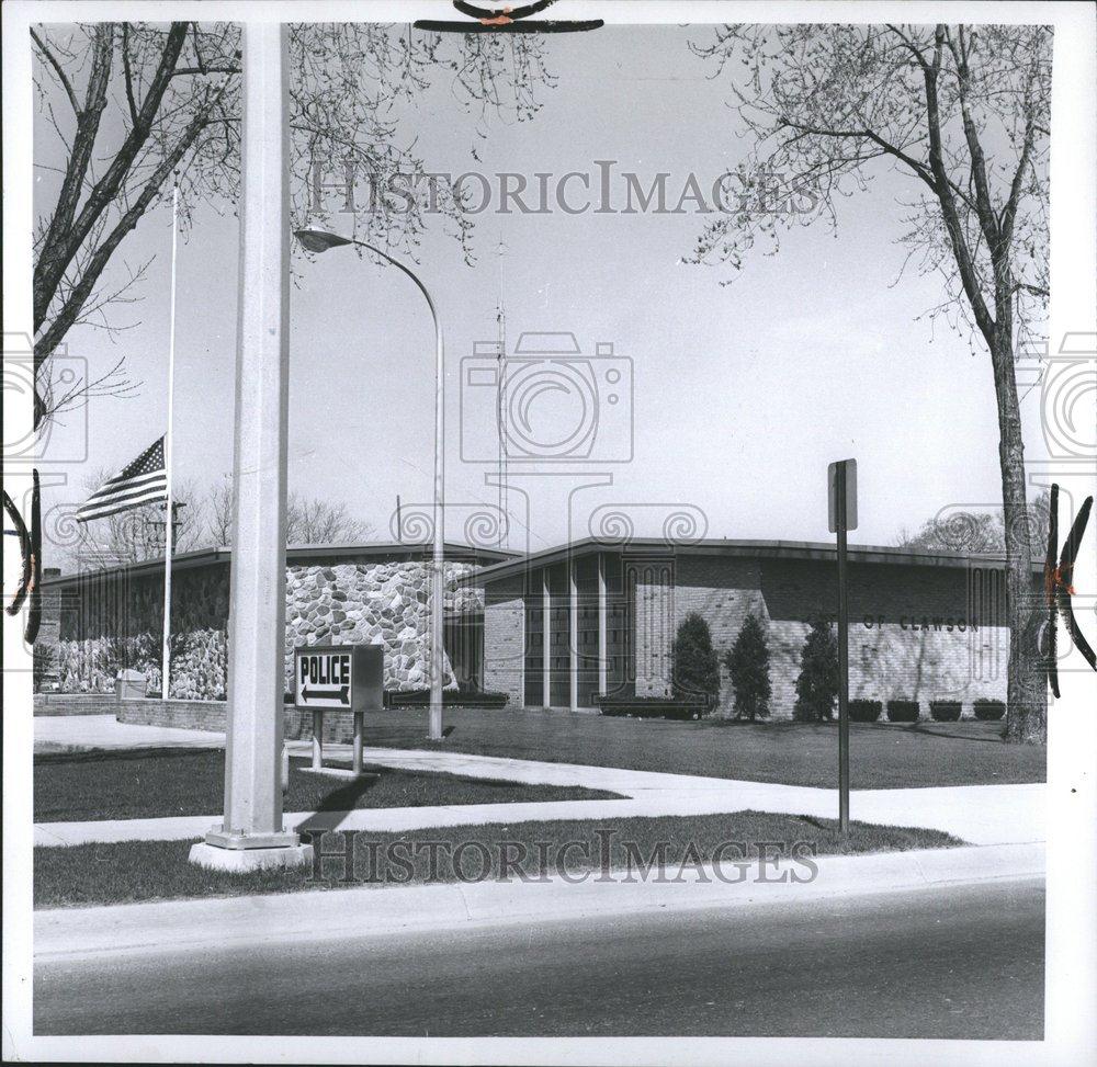 1966 Press Photo Clawson City Administration Building - RRV57177 - Historic Images