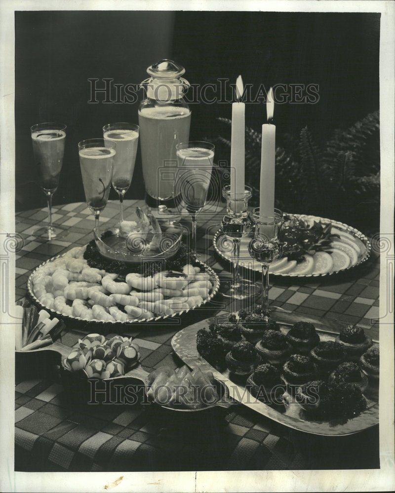 1967 Press Photo Christmas Table Settings - RRV60621 - Historic Images