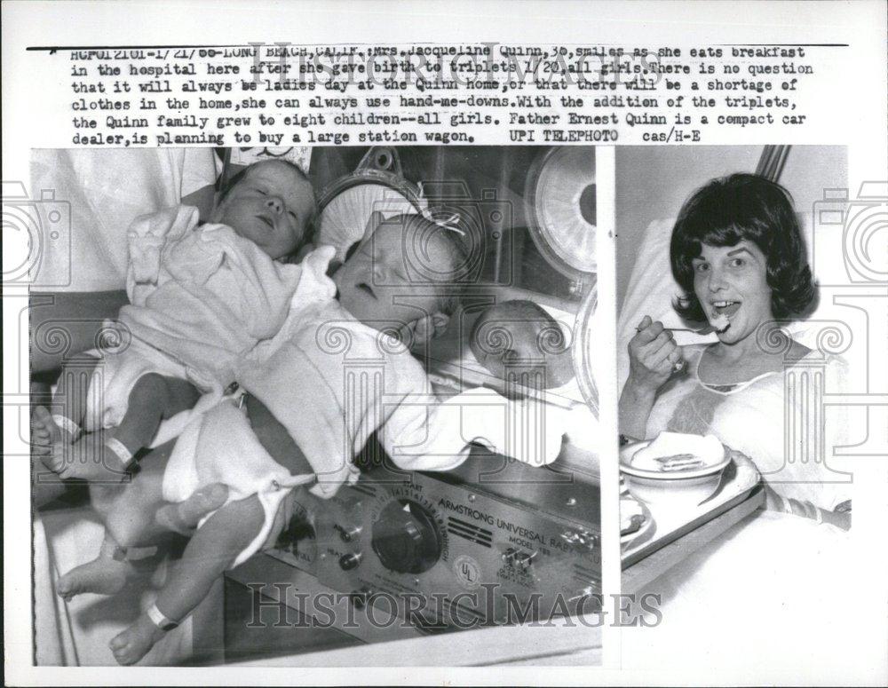 1961 Press Photo Mrs Jacqueline Quinn Ernest Twins Eat - RRV42275 - Historic Images