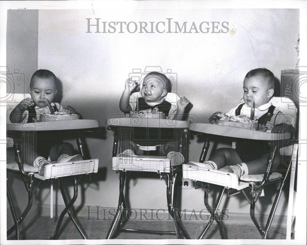 1962 Press Photo Diane Testa sparkling triplets party - RRV42745 - Historic Images