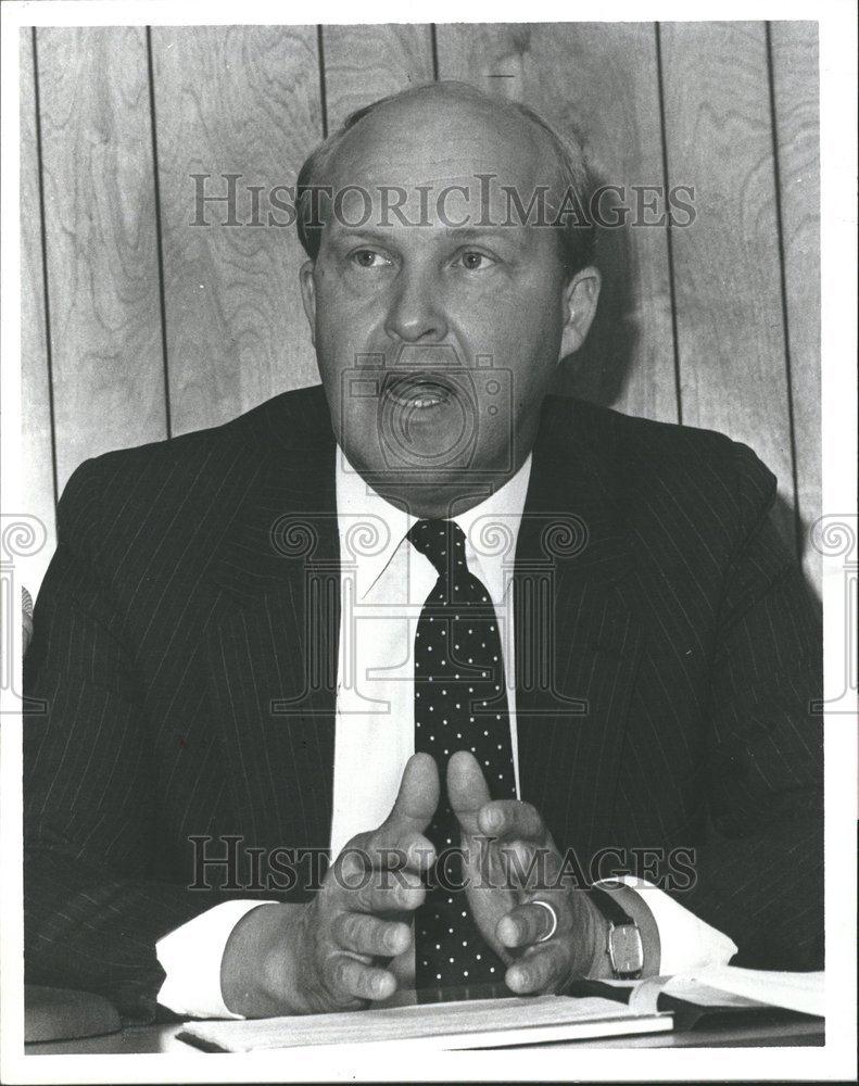 1989 Press Photo Executive Business Larry Meyer - RRV55981 - Historic Images
