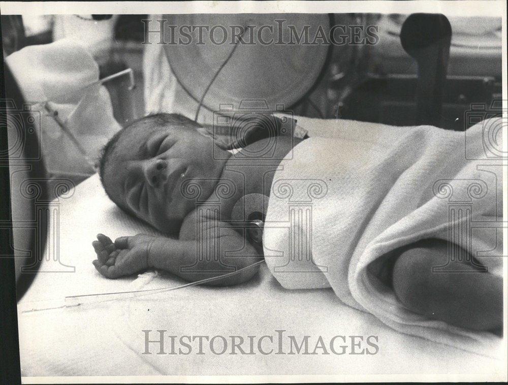 1973 Press Photo Scialabba Grant Hospital Larry Born - RRV42605 - Historic Images