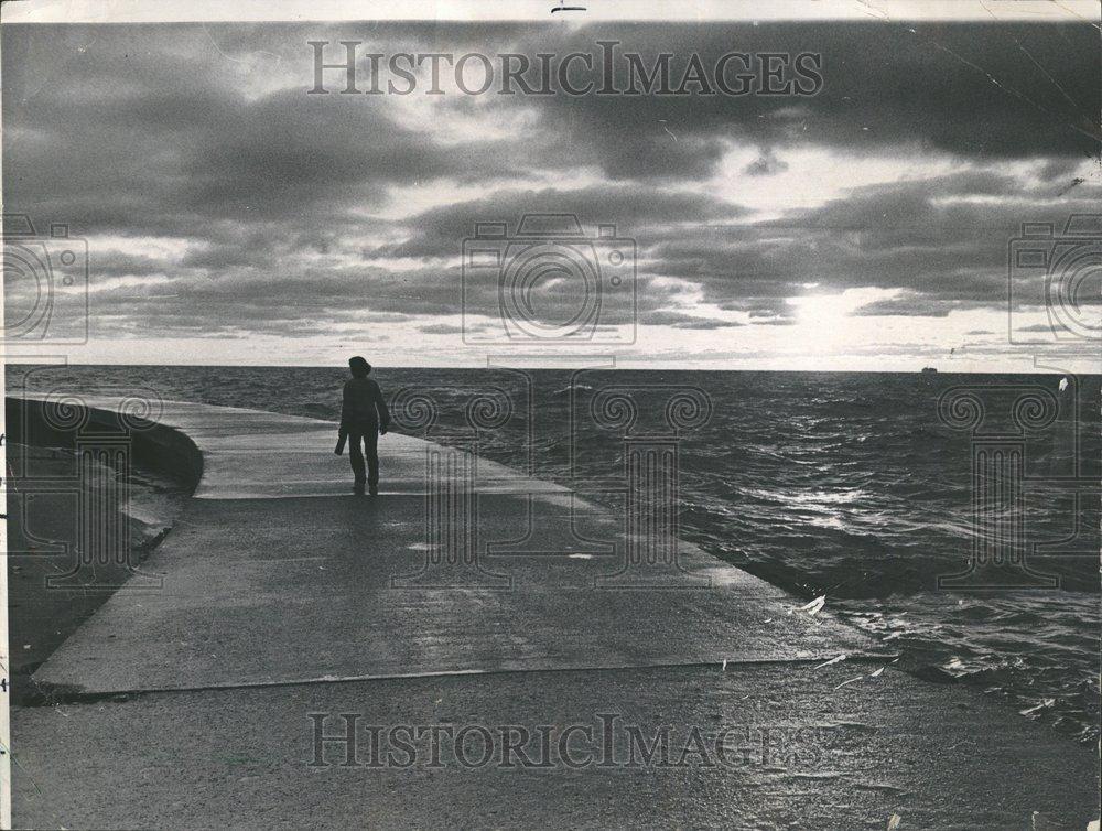 1970 Press Photo September Lake Michigan Breakwater - RRV67591 - Historic Images