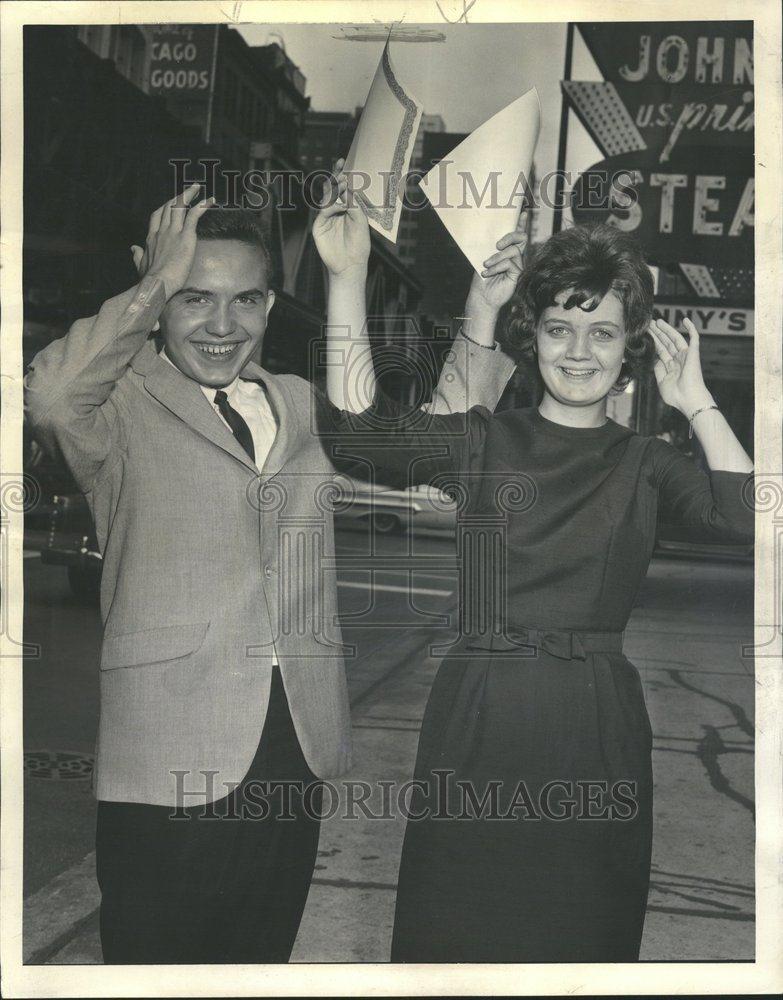 1963 Press Photo Scholarship Award Union Chicago Teens - RRV56583 - Historic Images