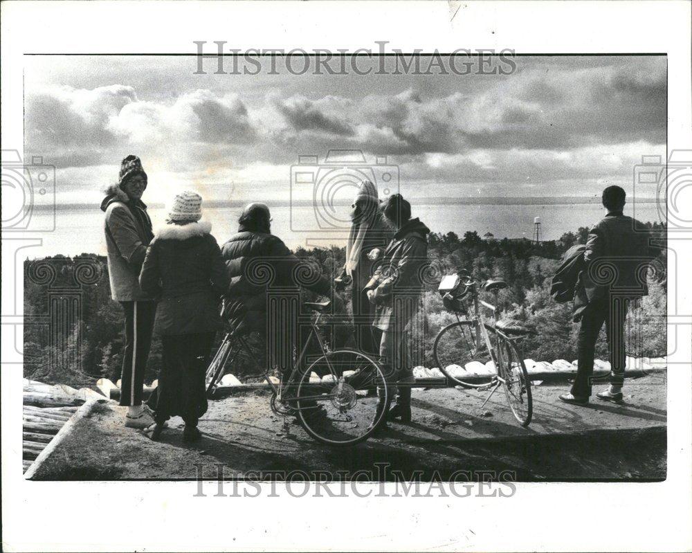 1980 Press Photo Fort Holmes Mackinac Island Bicycles - RRV44161 - Historic Images