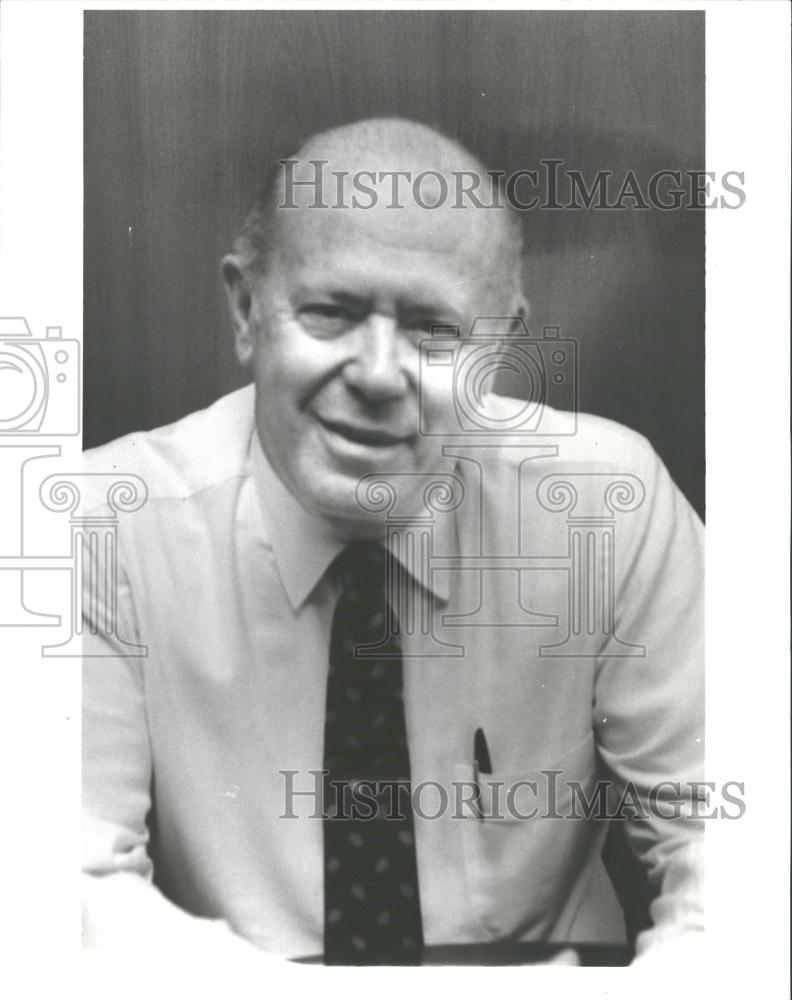 1987 Press Photo GM Executive VP Labor Alfred Warren - RRV33359 - Historic Images