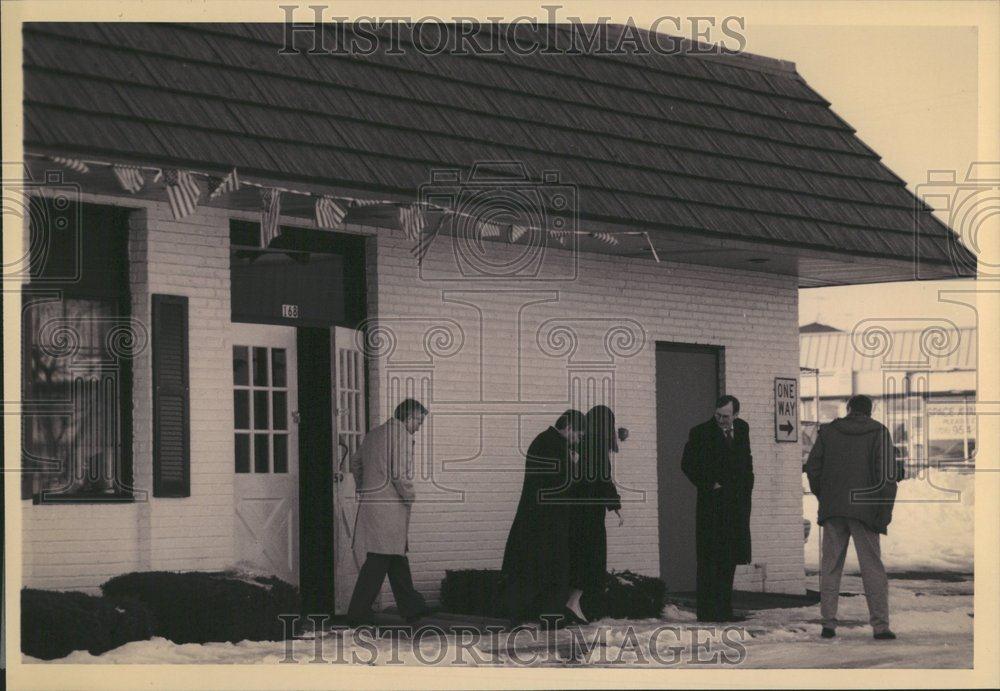 1993 Press Photo Chicago Palatone Massacre memorial - RRV44673 - Historic Images